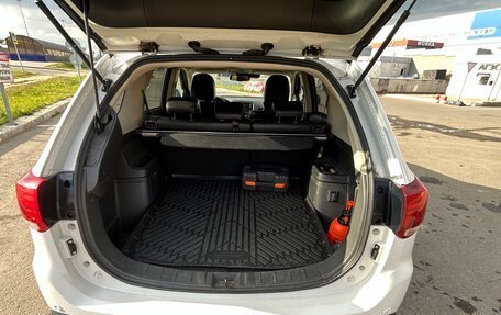 Mitsubishi Outlander III рестайлинг 3, 2018 год, 2 700 000 рублей, 8 фотография