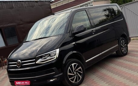 Volkswagen Caravelle T6 рестайлинг, 2018 год, 4 050 000 рублей, 1 фотография
