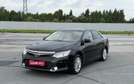 Toyota Camry, 2015 год, 1 900 000 рублей, 1 фотография