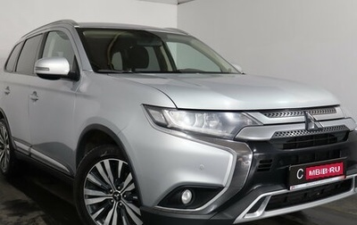 Mitsubishi Outlander III рестайлинг 3, 2019 год, 1 699 000 рублей, 1 фотография