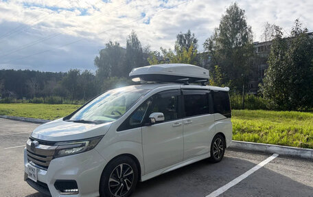 Honda Stepwgn IV, 2020 год, 2 300 000 рублей, 4 фотография