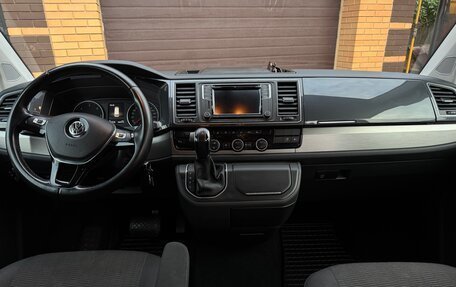 Volkswagen Caravelle T6 рестайлинг, 2018 год, 4 050 000 рублей, 14 фотография