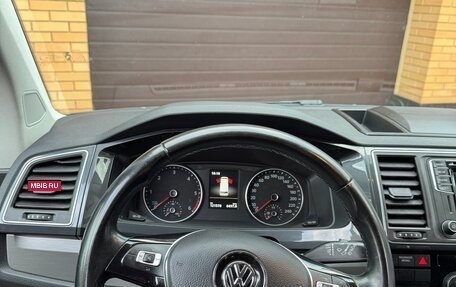 Volkswagen Caravelle T6 рестайлинг, 2018 год, 4 050 000 рублей, 13 фотография