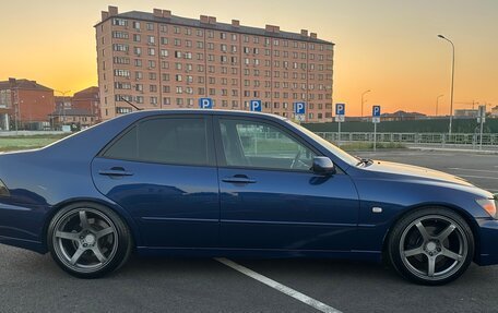 Lexus IS II рестайлинг 2, 2000 год, 1 050 000 рублей, 4 фотография