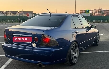 Lexus IS II рестайлинг 2, 2000 год, 1 050 000 рублей, 6 фотография