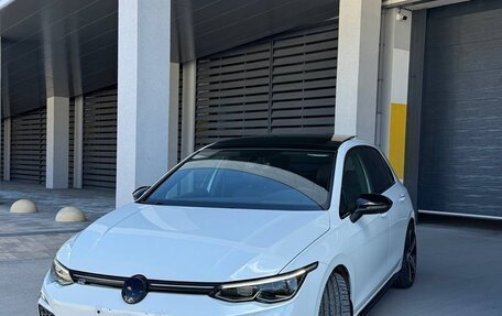 Volkswagen Golf VIII, 2022 год, 1 970 000 рублей, 4 фотография