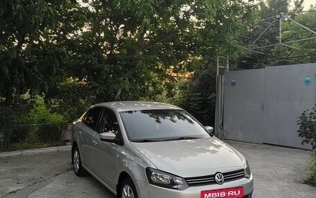 Volkswagen Polo VI (EU Market), 2012 год, 870 000 рублей, 2 фотография