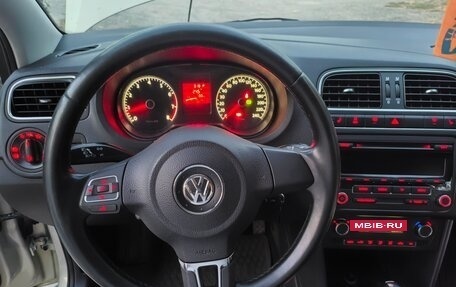 Volkswagen Polo VI (EU Market), 2012 год, 870 000 рублей, 31 фотография
