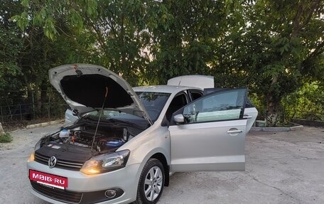 Volkswagen Polo VI (EU Market), 2012 год, 870 000 рублей, 30 фотография