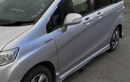 Honda Freed I, 2015 год, 1 300 000 рублей, 3 фотография