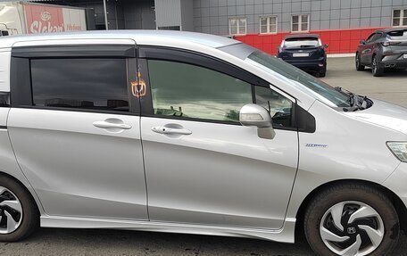 Honda Freed I, 2015 год, 1 300 000 рублей, 4 фотография