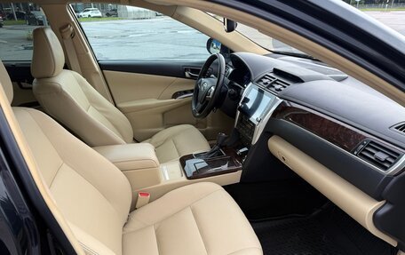 Toyota Camry, 2015 год, 1 900 000 рублей, 14 фотография