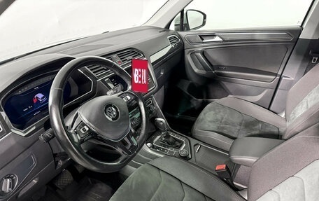 Volkswagen Tiguan II, 2017 год, 2 590 000 рублей, 9 фотография