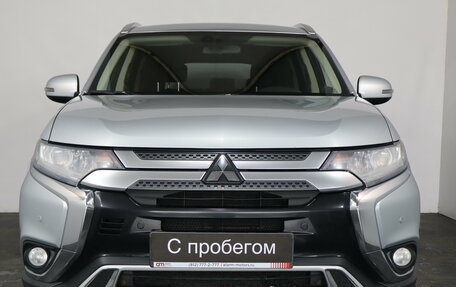 Mitsubishi Outlander III рестайлинг 3, 2019 год, 1 699 000 рублей, 2 фотография