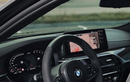 BMW 5 серия, 2017 год, 4 000 000 рублей, 24 фотография