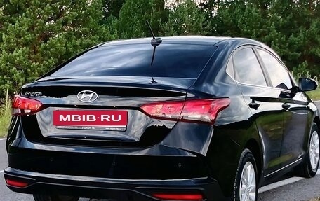 Hyundai Solaris II рестайлинг, 2021 год, 1 890 000 рублей, 9 фотография
