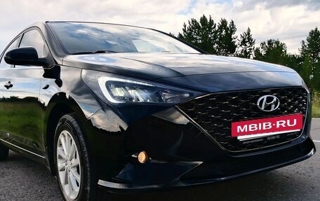 Hyundai Solaris II рестайлинг, 2021 год, 1 890 000 рублей, 7 фотография