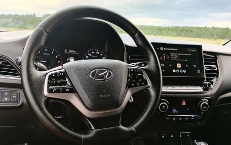 Hyundai Solaris II рестайлинг, 2021 год, 1 890 000 рублей, 20 фотография