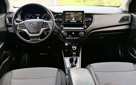 Hyundai Solaris II рестайлинг, 2021 год, 1 890 000 рублей, 24 фотография
