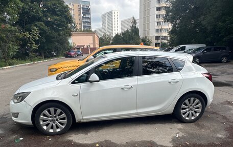 Opel Astra J, 2011 год, 320 000 рублей, 2 фотография