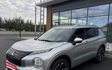 Mitsubishi Outlander, 2021 год, 3 300 000 рублей, 3 фотография