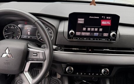Mitsubishi Outlander, 2021 год, 3 300 000 рублей, 12 фотография