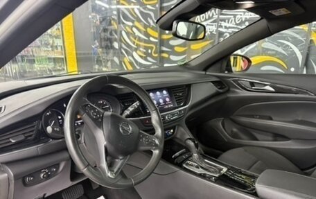 Opel Insignia II рестайлинг, 2022 год, 1 900 000 рублей, 19 фотография