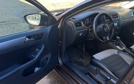 Volkswagen Jetta VI, 2013 год, 850 000 рублей, 6 фотография