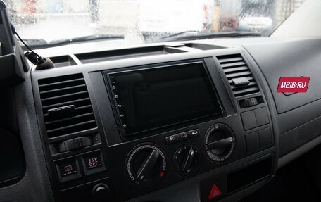 Volkswagen Caravelle T5, 2008 год, 1 499 000 рублей, 18 фотография