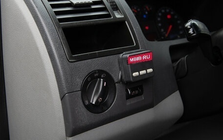 Volkswagen Caravelle T5, 2008 год, 1 499 000 рублей, 21 фотография