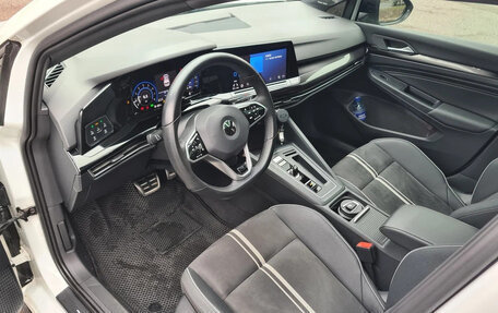 Volkswagen Golf VIII, 2022 год, 2 050 000 рублей, 7 фотография