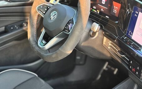 Volkswagen Golf VIII, 2023 год, 2 220 000 рублей, 4 фотография
