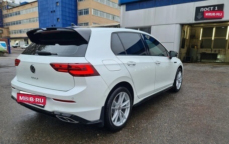 Volkswagen Golf VIII, 2022 год, 2 050 000 рублей, 4 фотография