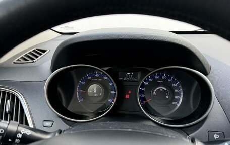 Hyundai ix35 I рестайлинг, 2011 год, 990 000 рублей, 13 фотография