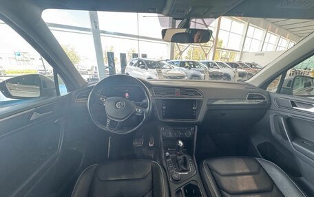 Volkswagen Tiguan II, 2018 год, 2 595 000 рублей, 7 фотография