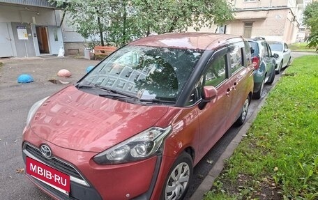 Toyota Sienta II, 2018 год, 1 100 000 рублей, 2 фотография