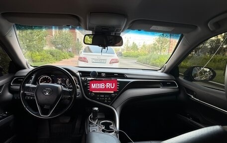 Toyota Camry, 2020 год, 3 250 000 рублей, 2 фотография