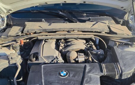BMW 3 серия, 2011 год, 1 090 000 рублей, 14 фотография