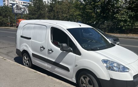 Peugeot Partner II рестайлинг 2, 2014 год, 580 000 рублей, 2 фотография