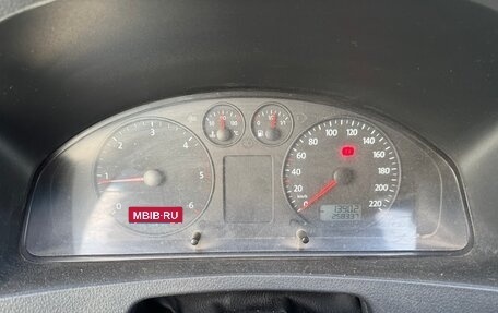 Volkswagen Transporter T5 рестайлинг, 2005 год, 850 000 рублей, 34 фотография