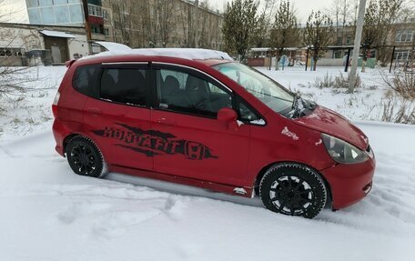 Honda Fit III, 2002 год, 350 000 рублей, 16 фотография