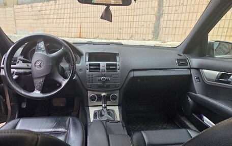 Mercedes-Benz C-Класс, 2010 год, 1 200 000 рублей, 10 фотография