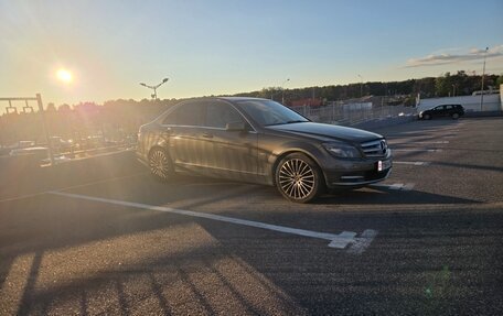 Mercedes-Benz C-Класс, 2010 год, 1 200 000 рублей, 7 фотография