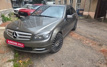 Mercedes-Benz C-Класс, 2010 год, 1 200 000 рублей, 3 фотография