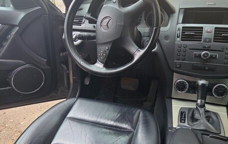 Mercedes-Benz C-Класс, 2010 год, 1 200 000 рублей, 15 фотография