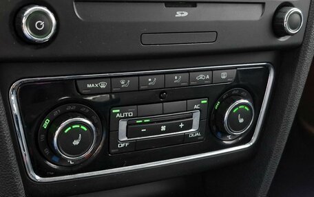 Skoda Superb III рестайлинг, 2012 год, 989 000 рублей, 22 фотография