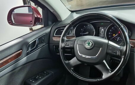 Skoda Superb III рестайлинг, 2012 год, 989 000 рублей, 19 фотография