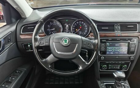 Skoda Superb III рестайлинг, 2012 год, 989 000 рублей, 18 фотография