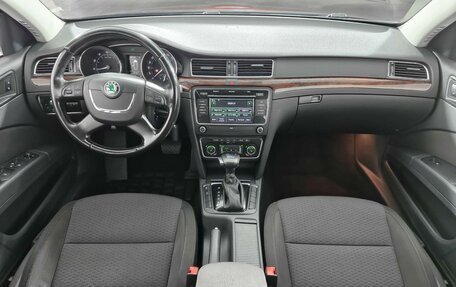 Skoda Superb III рестайлинг, 2012 год, 989 000 рублей, 16 фотография
