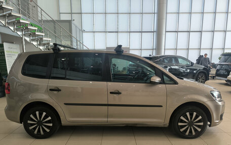 Volkswagen Touran III, 2012 год, 750 000 рублей, 5 фотография